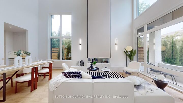 Property Photo:  69 Elderwood Drive  ON M5P 1X5 