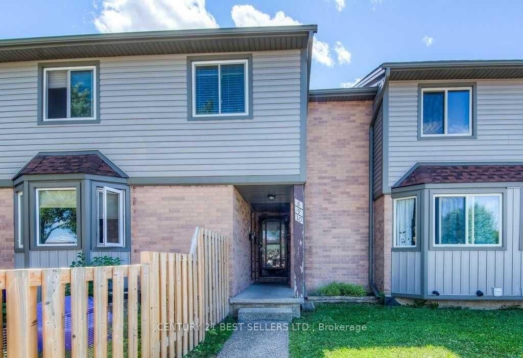 Photo de la propriété:  700 Erinbrook Drive 9  ON N2E 2S7 