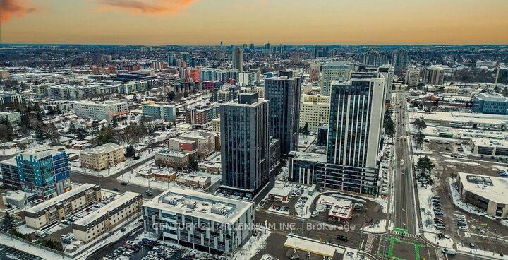 Photo de la propriété:  145 Columbia Street W 1408  ON N2L 3L2 
