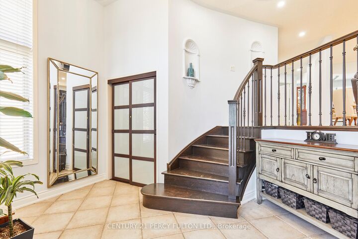 Property Photo:  483 Ormond Drive  ON L1K 2L8 