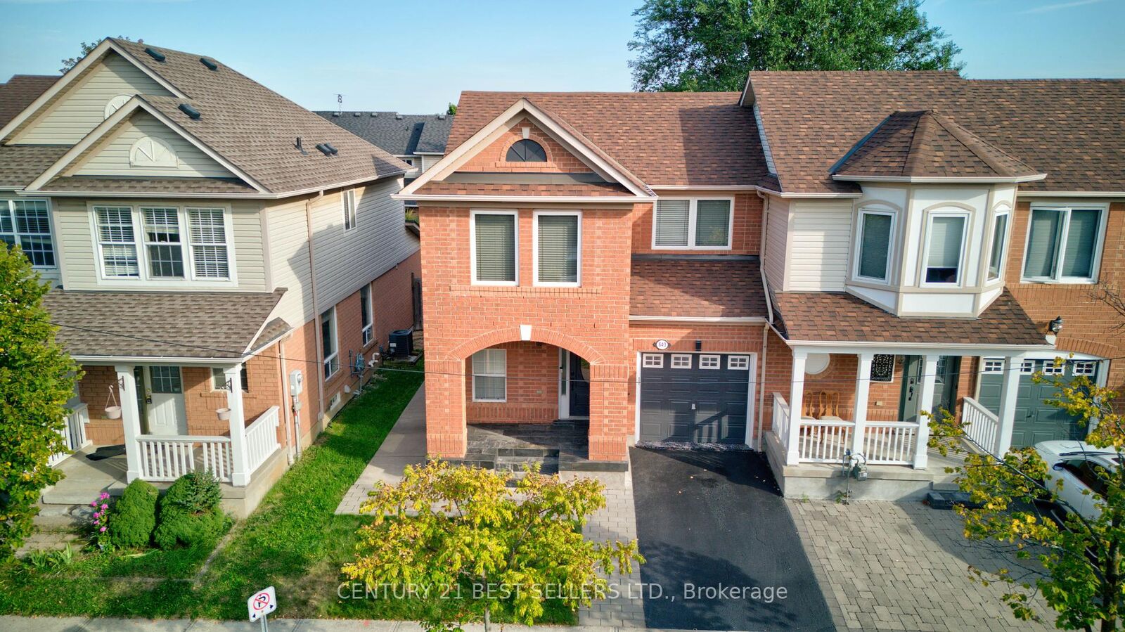 Photo de la propriété:  643 Porter Way  ON L9T 5W2 