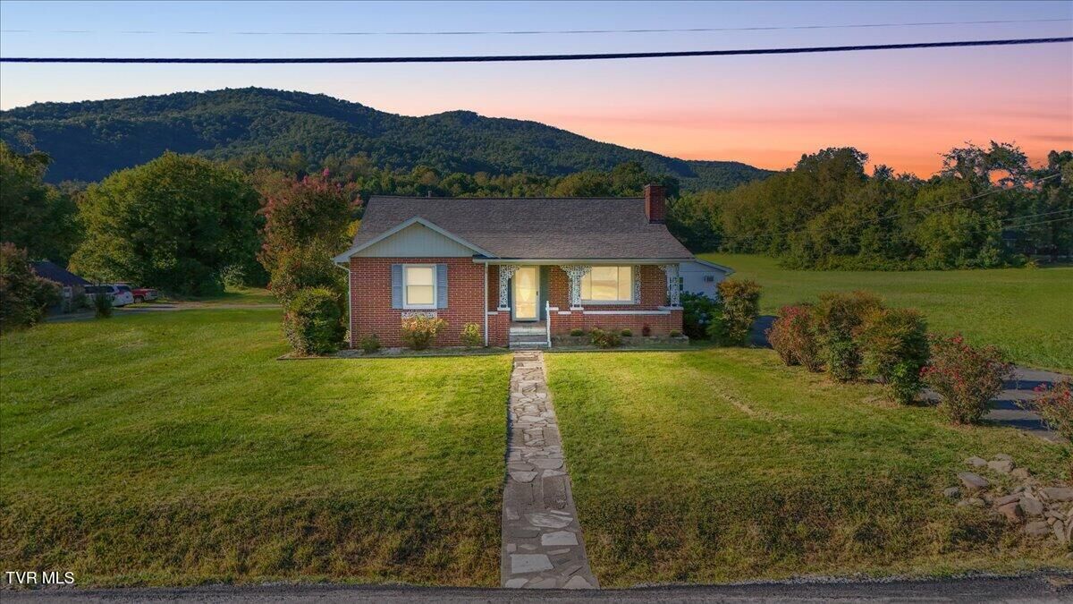 Property Photo:  602 Massachusetts Avenue  TN 37692 
