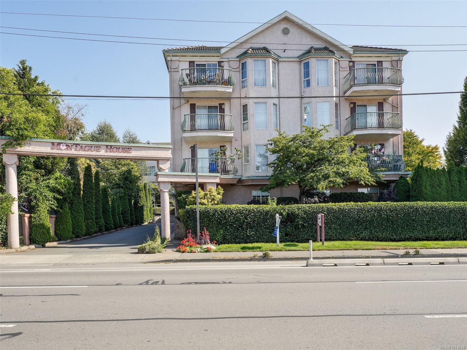Property Photo: 3133 Tillicum Rd 413 BC V9A 2B4