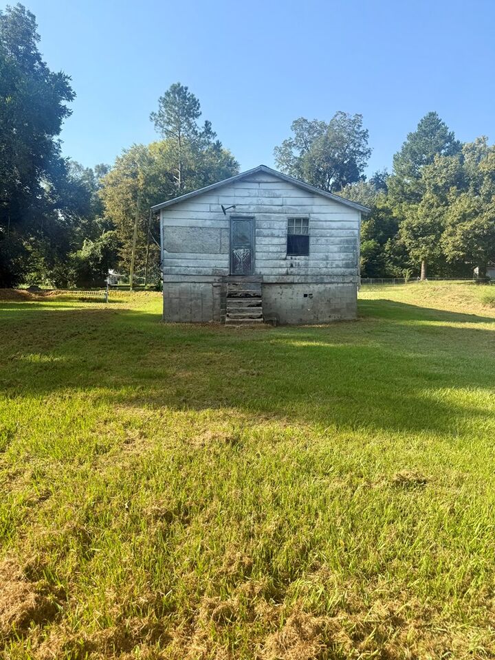 Property Photo: 509 Fair St MS 39150