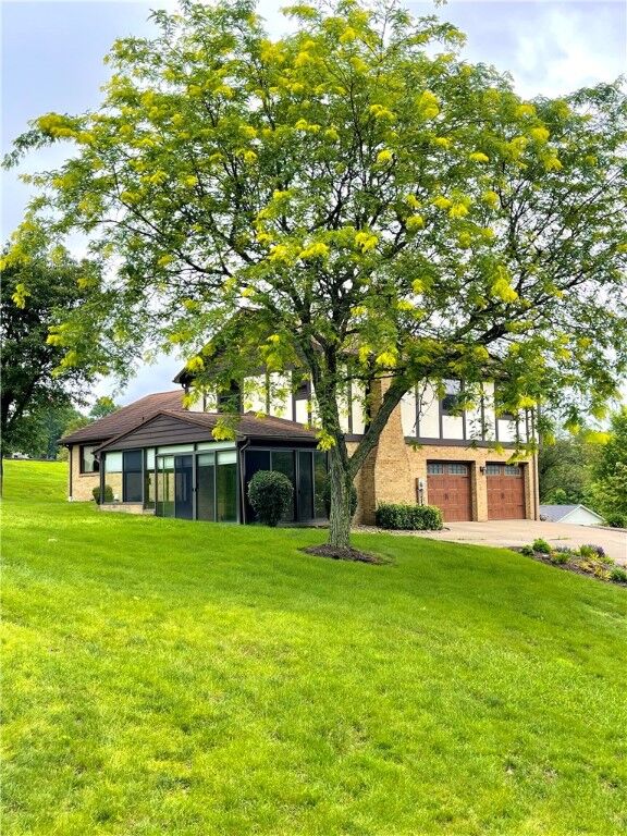 Property Photo:  291 Annuity Dr  PA 15301 