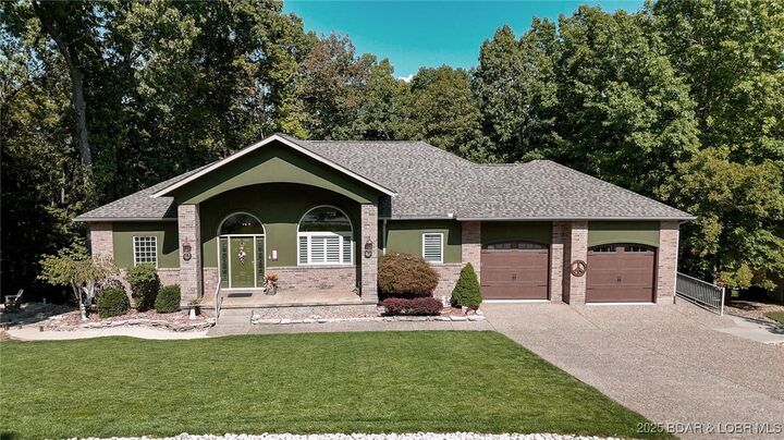 84 Beacon Hill Drive  Lake Ozark MO 65049 photo
