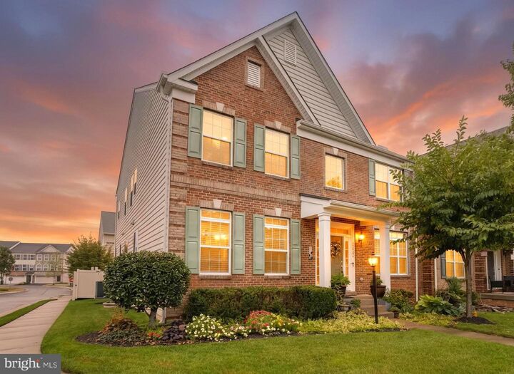 Property Photo:  25184 Crested Wheat Drive  VA 20105 