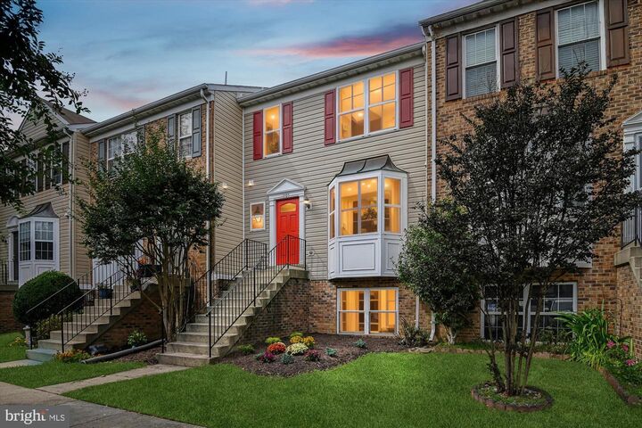 Property Photo: 1105 Simsbury Court MD 21114