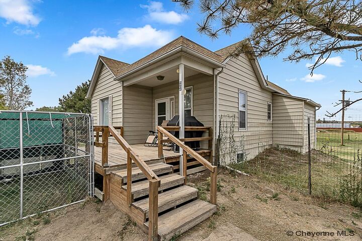 Property Photo: 4904 E Pershing Blvd WY 82001