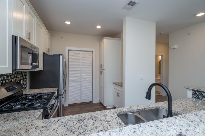 Property Photo:  538 Tavern Road  NJ 08831 