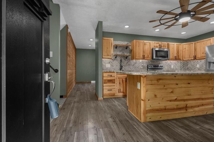 Property Photo:  1831 Churchill Downs Road  OH 43055 
