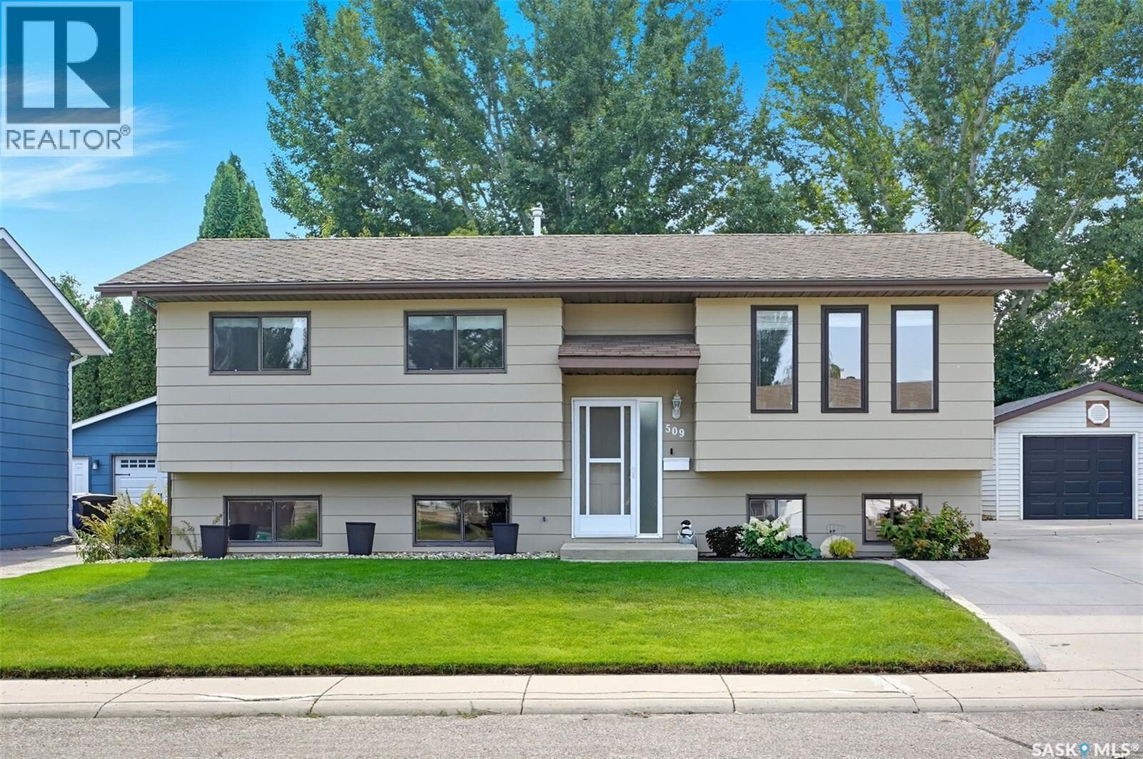 Property Photo:  509 Nesbitt Lane  SK S7L 6T5 