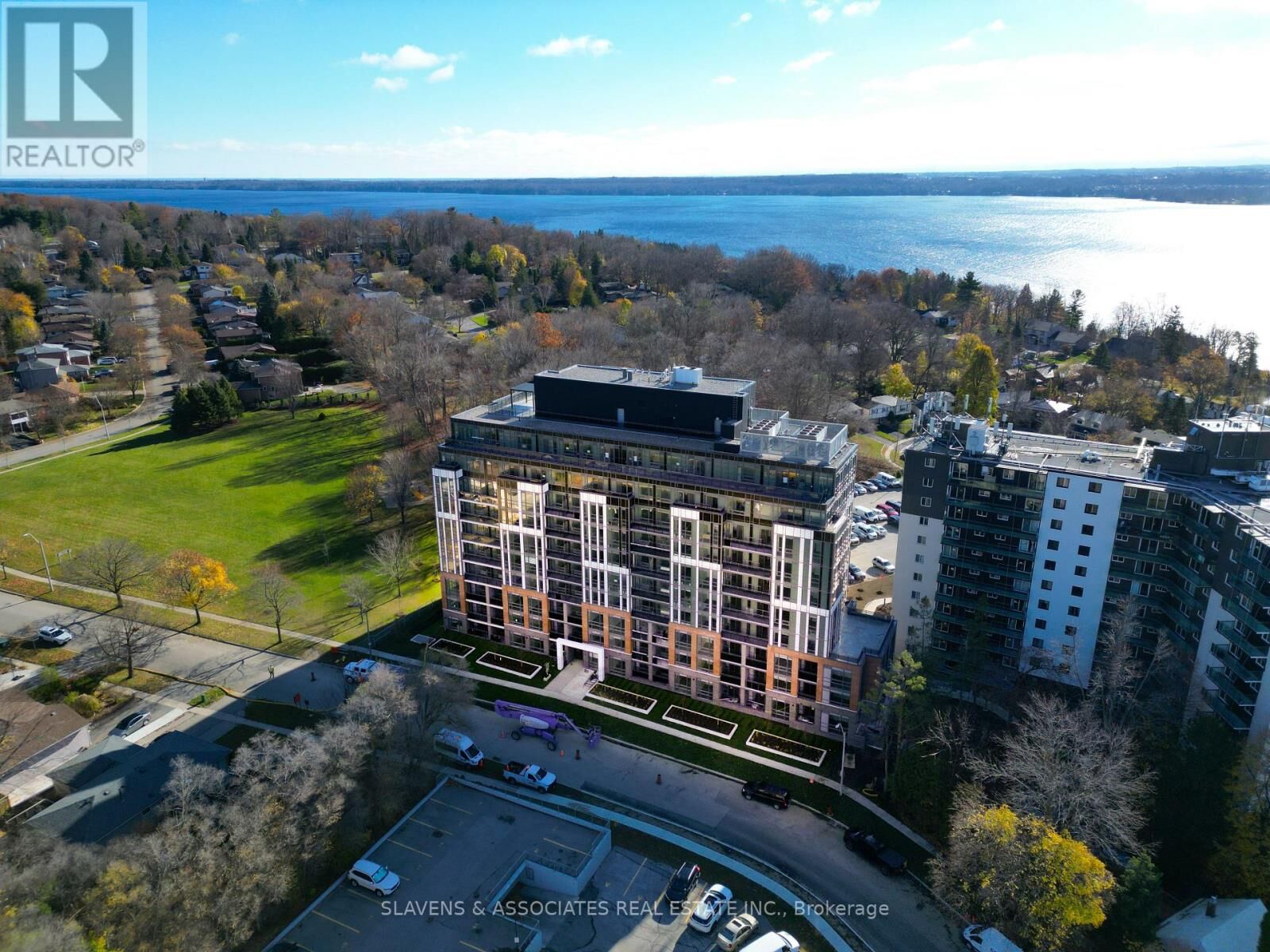 Property Photo:  41 Johnson Street 1104  ON L4M 0L6 