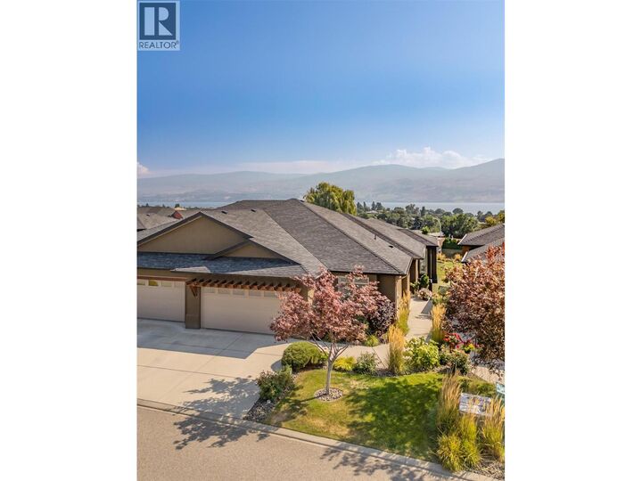 Photo de la propriété:  2133 Talavera Place  BC V4T 3H8 