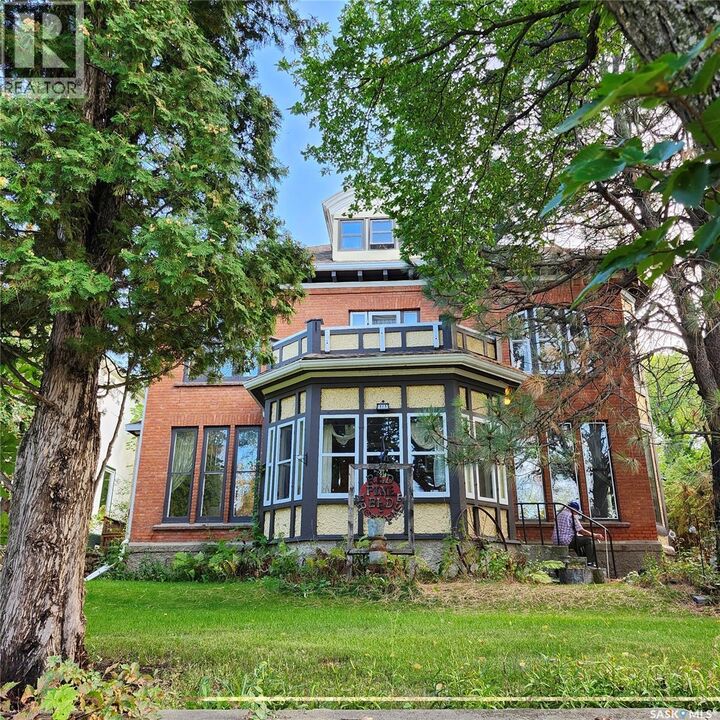 Property Photo:  313 19th Street  SK S6V 4C8 