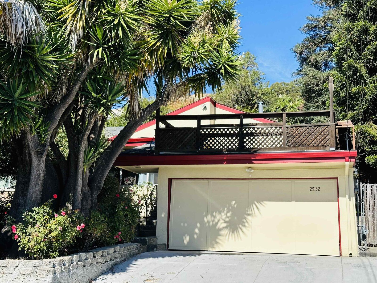 Property Photo: 25132 Del Mar Avenue CA 94542