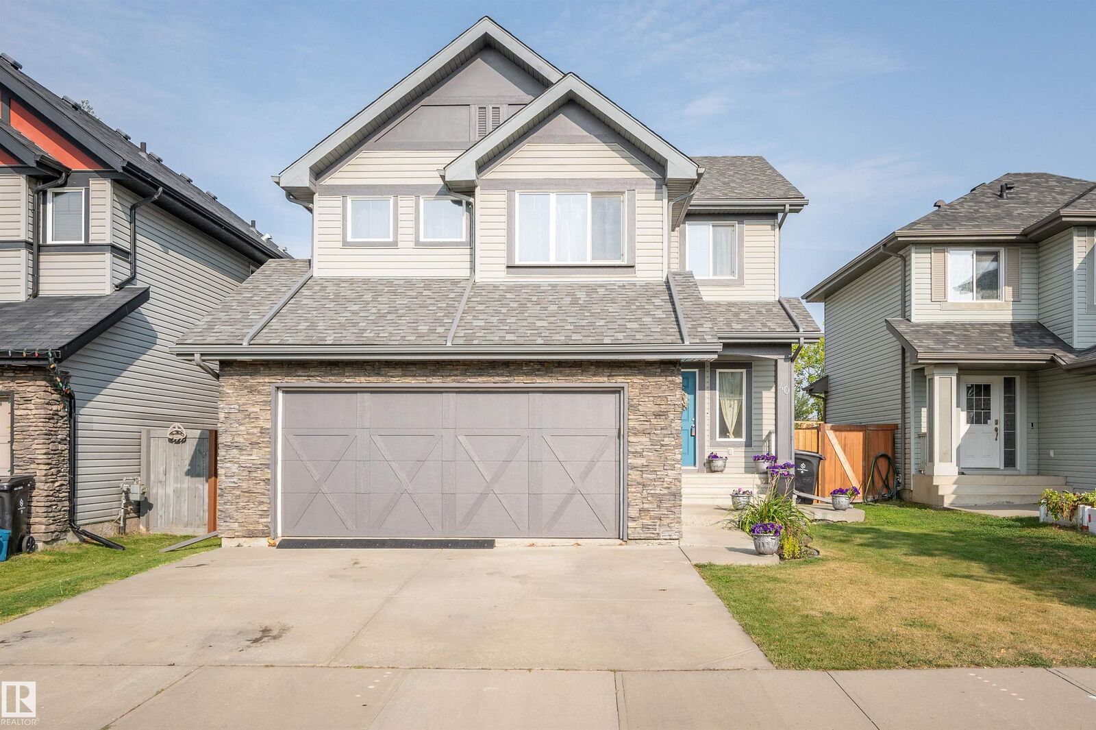 Property Photo:  40 Becker Crescent  AB T8L 0C1 
