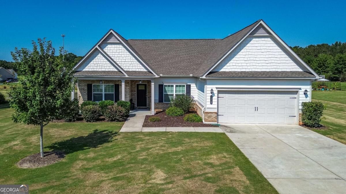 Property Photo:  1220 Day Drive  GA 30622 
