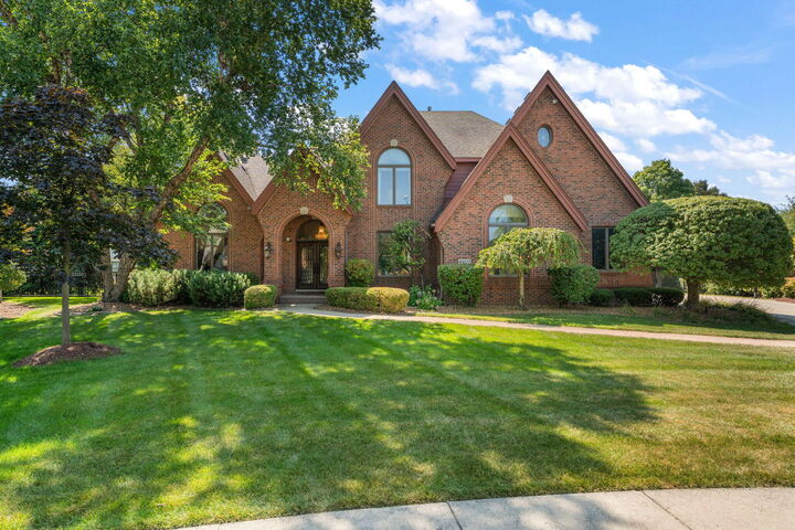 Property Photo:  10022 Tanglewood Court  IN 46321 