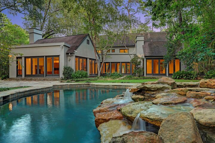 Property Photo: 14 1/2 W Shady Lane TX 77063