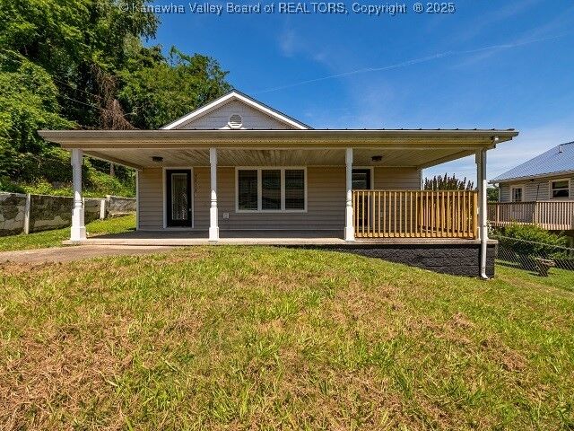 9012 Florida Avenue  Marmet WV 25315 photo