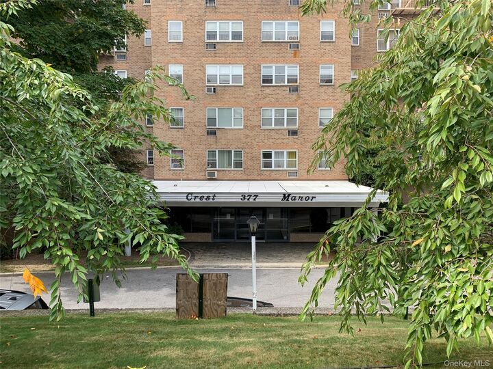 377 N Broadway 717  Yonkers NY 10701 photo
