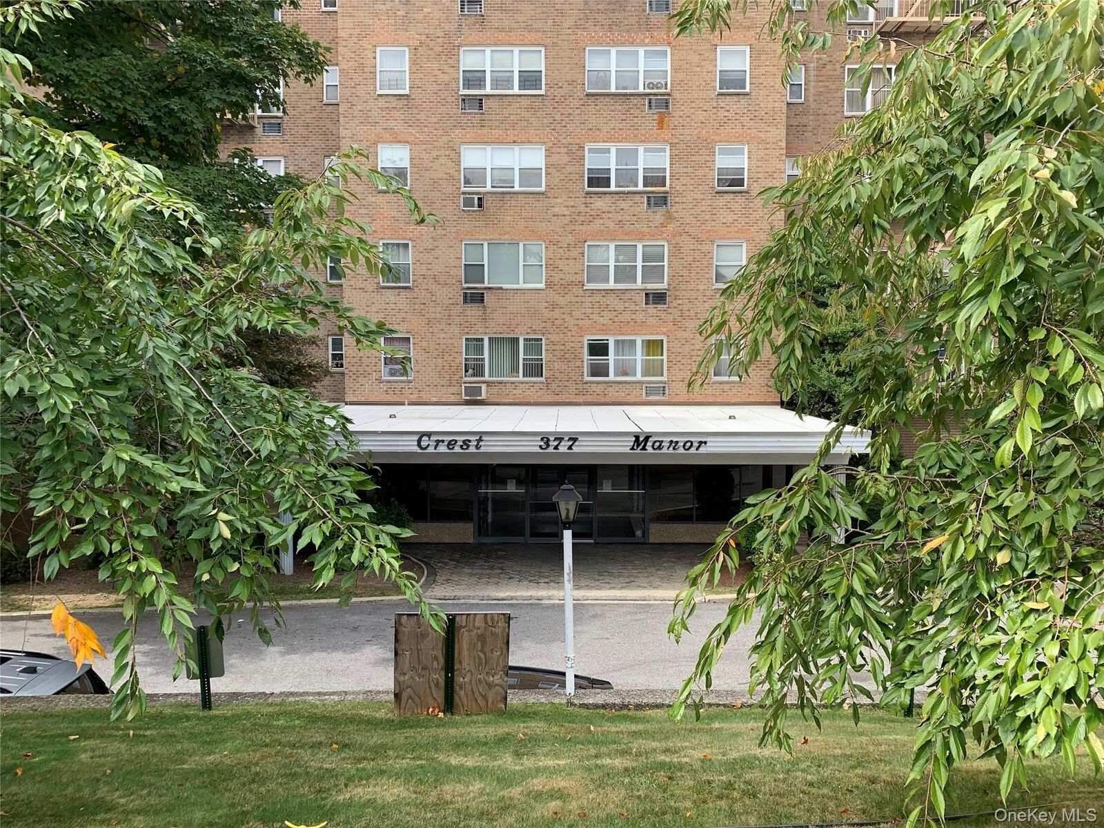 Property Photo:  377 N Broadway 717  NY 10701 