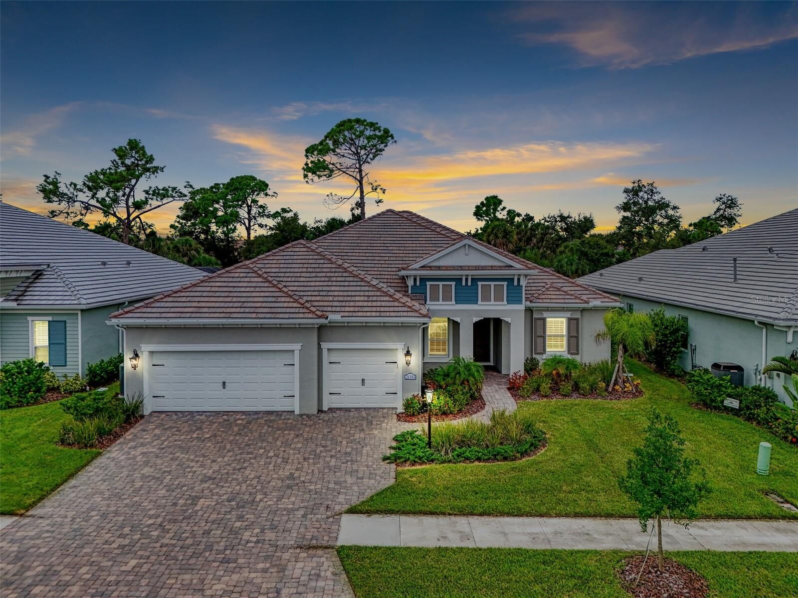 Property Photo: 21353 Holmes Circle FL 34293