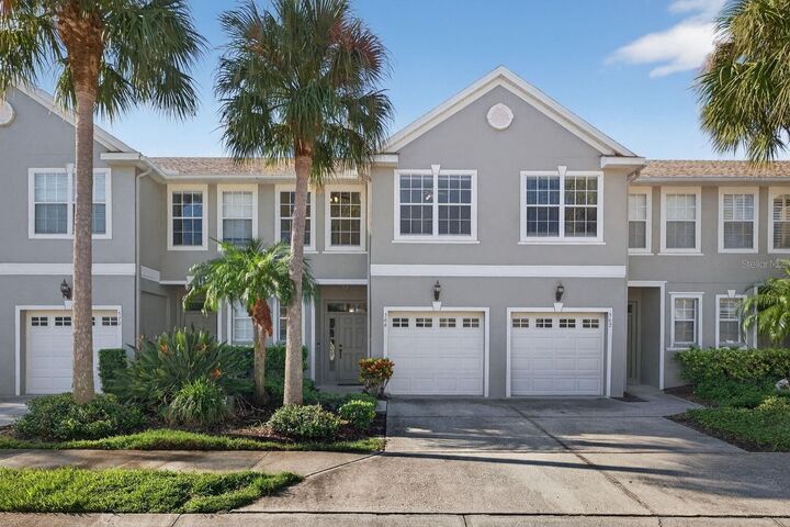 Property Photo:  566 Vallance Way NE  FL 33716 