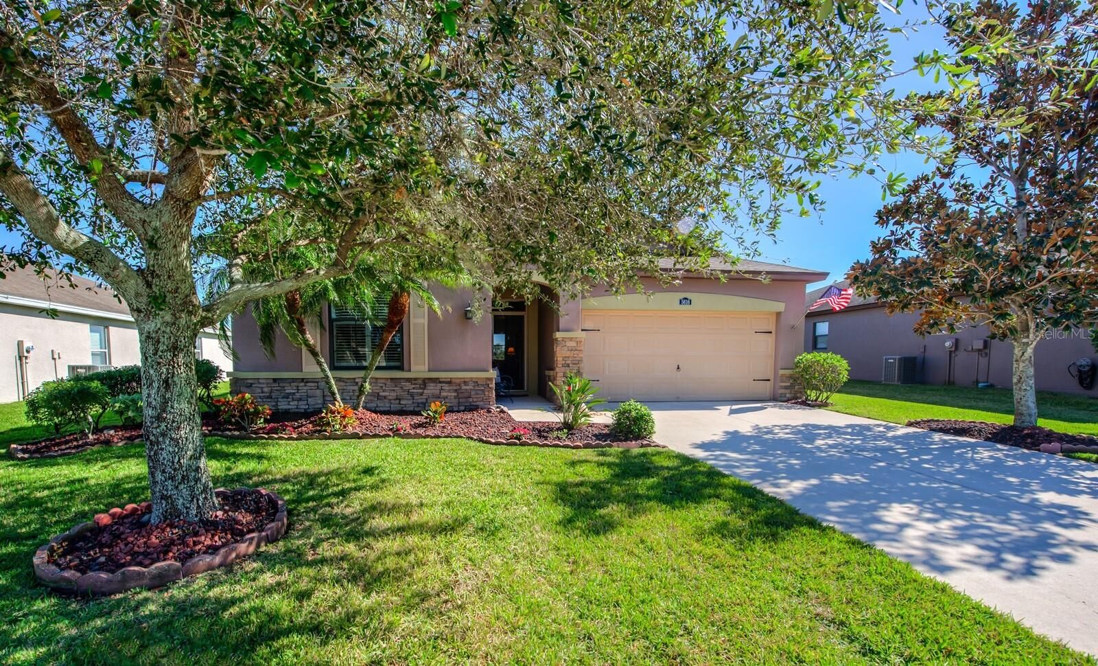 Property Photo: 5616 107th Terrace E FL 34219
