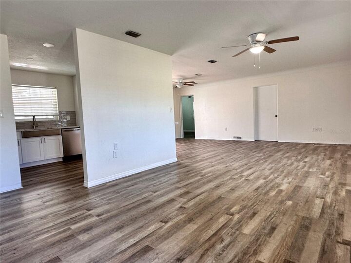 Property Photo: 3595 61st Street N FL 33710