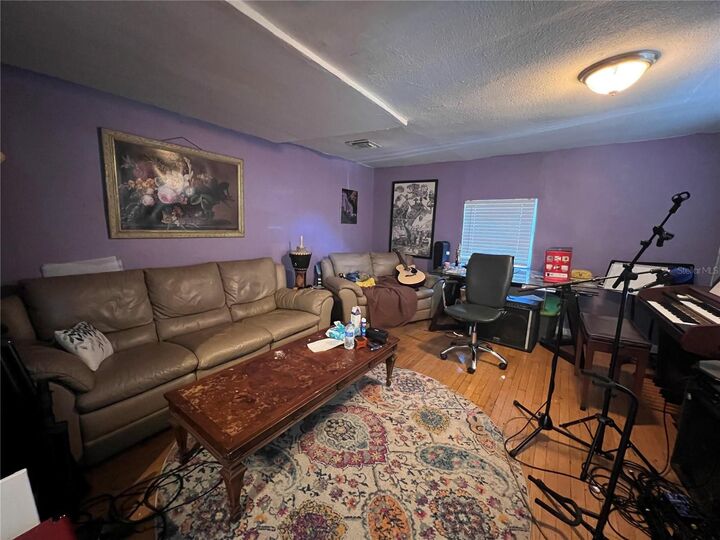 Property Photo: 8106 N Brooks Street FL 33604