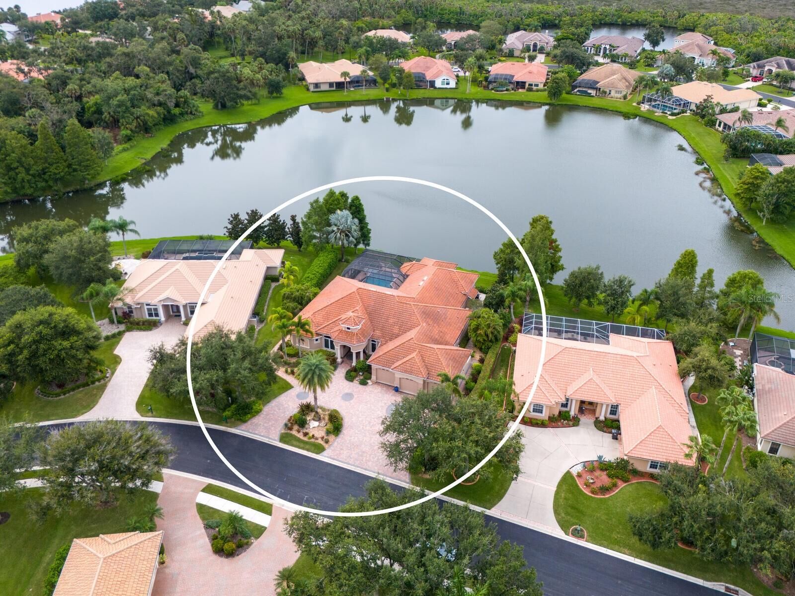 Property Photo: 11452 Savannah Lakes Drive FL 34219