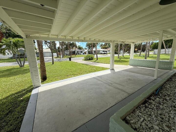Property Photo: 152 44th Avenue FL 33706