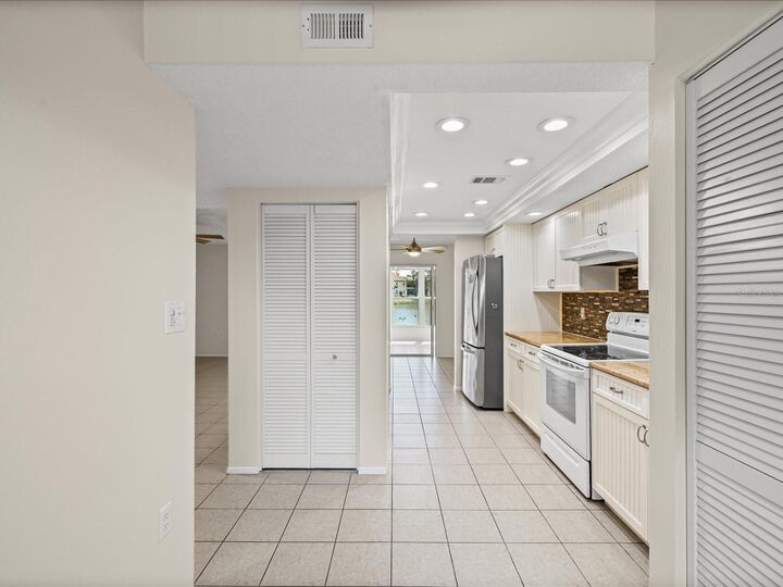 Property Photo:  3854 Staysail Lane 3854  FL 34691 
