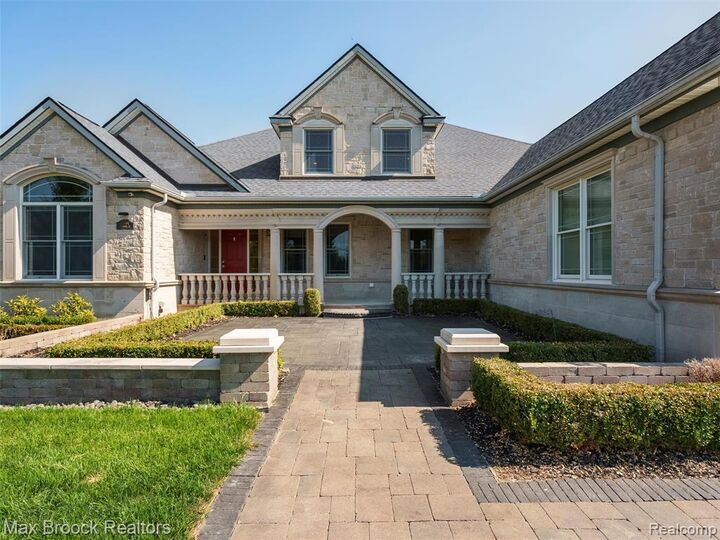 Property Photo:  65884 Windrose Court  MI 48096 1837 