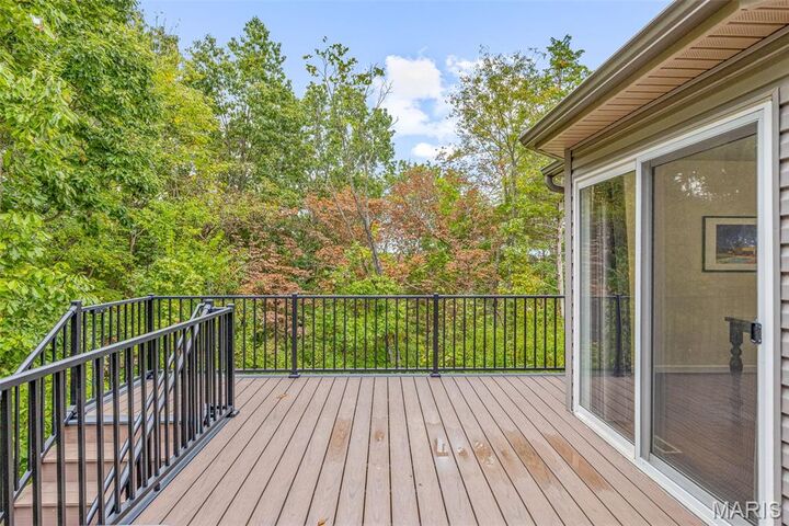 Property Photo:  813 Kingston Hills Court  MO 63026
