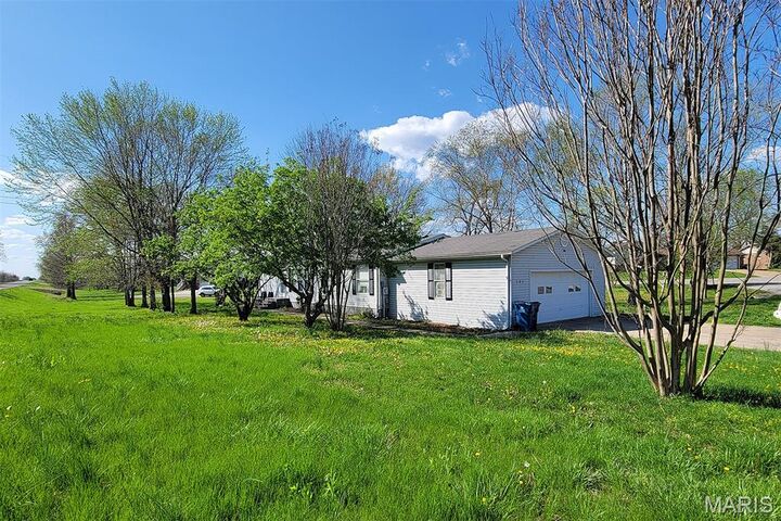 Property Photo:  301 Kimberly Drive  MO 63780 