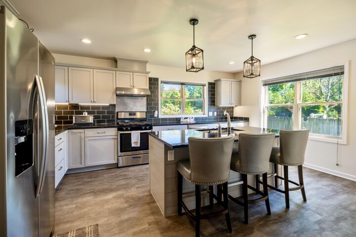 Property Photo:  5544 N Dexter Ave  WI 53209 