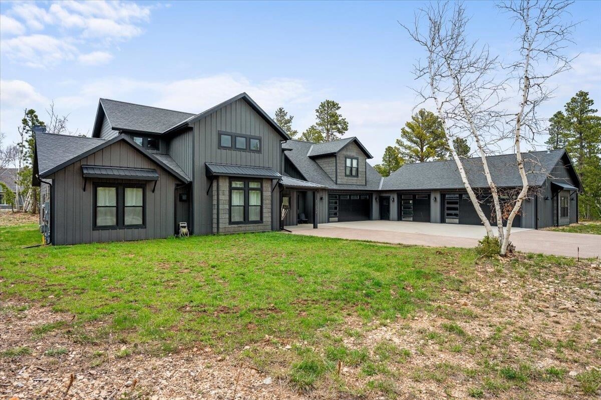 Property Photo:  21252 Crest View Ct.  SD 57754 