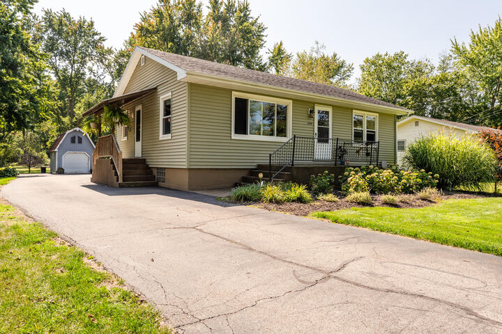 6690 Kruger Road  Three Oaks MI 49128 photo