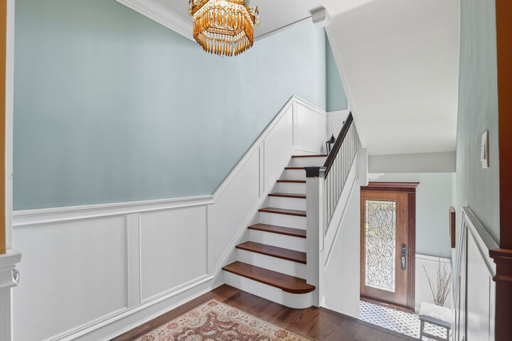 Property Photo: 2626 W Lunt Avenue IL 60645