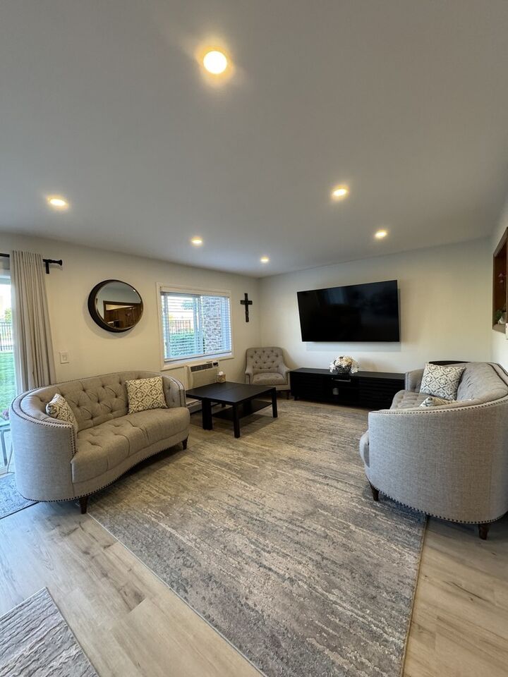 Property Photo:  10385 Dearlove Road 1B  IL 60025 