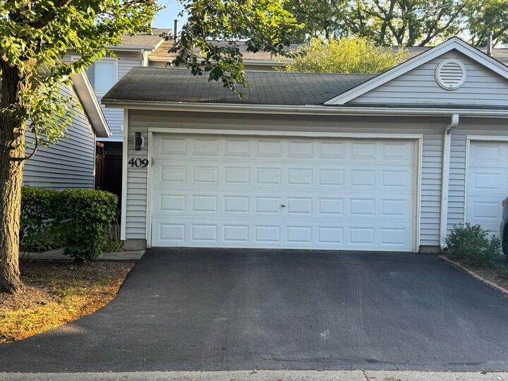 409 Hazelwood Terrace  Buffalo Grove IL 60089 photo