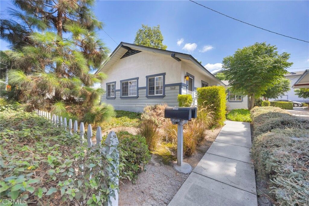 Property Photo: 7602 7604 Pickering Avenue CA 90602