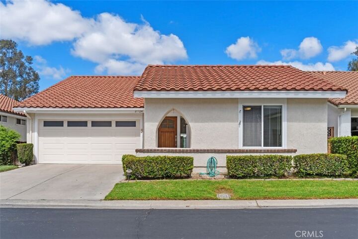 Property Photo:  27724 Calle Valdes  CA 92692