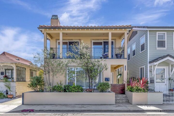 509 W Balboa Boulevard  Newport Beach CA 92661 photo