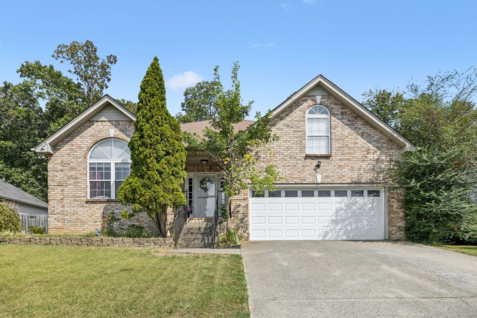 Property Photo:  2129 Academy Way  TN 37086 