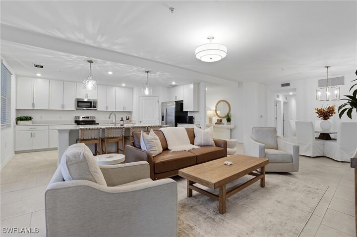 Property Photo:  5667 Melbourne Ct 7812  FL 34142 