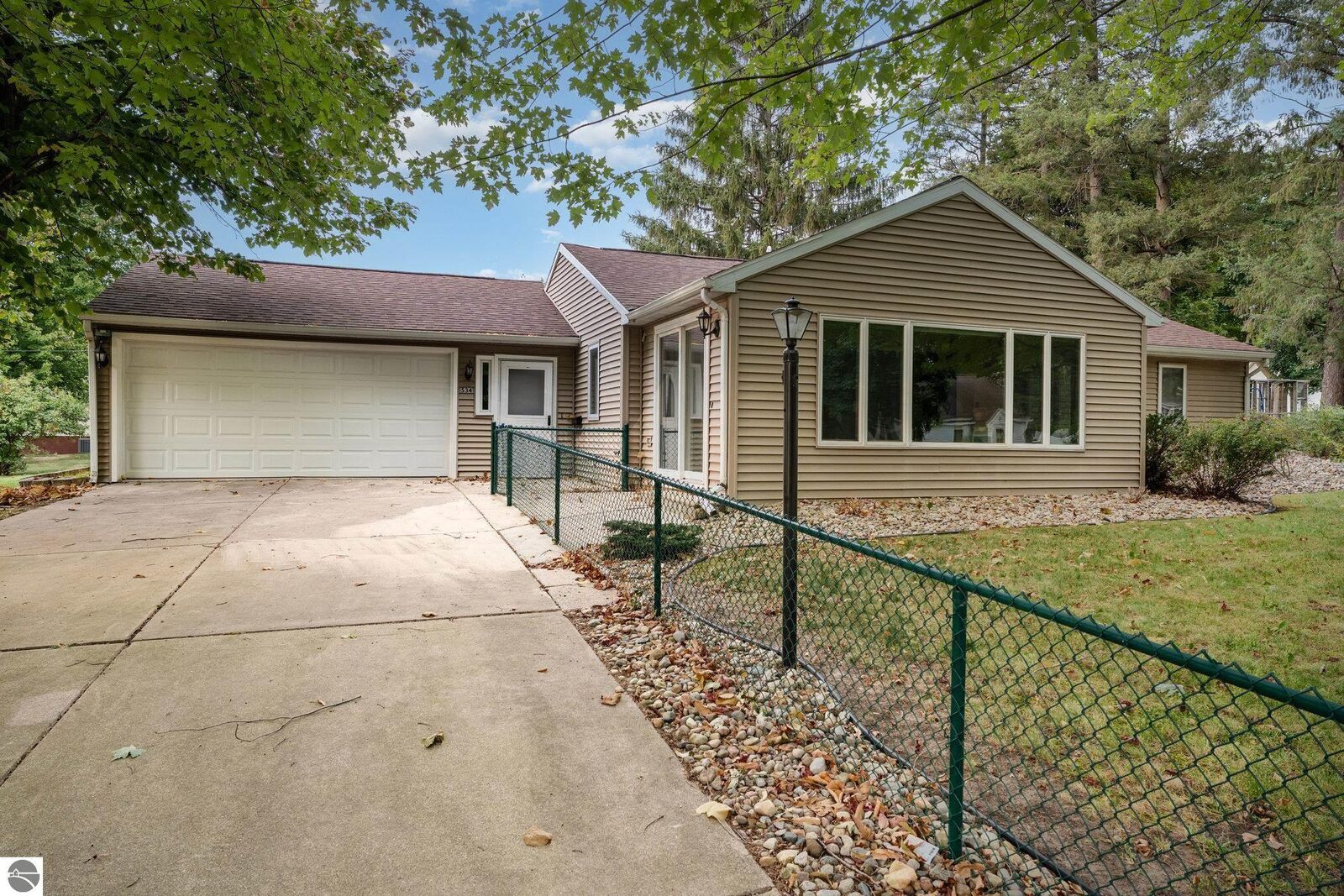 Property Photo: 534 Iowa Street MI 48801